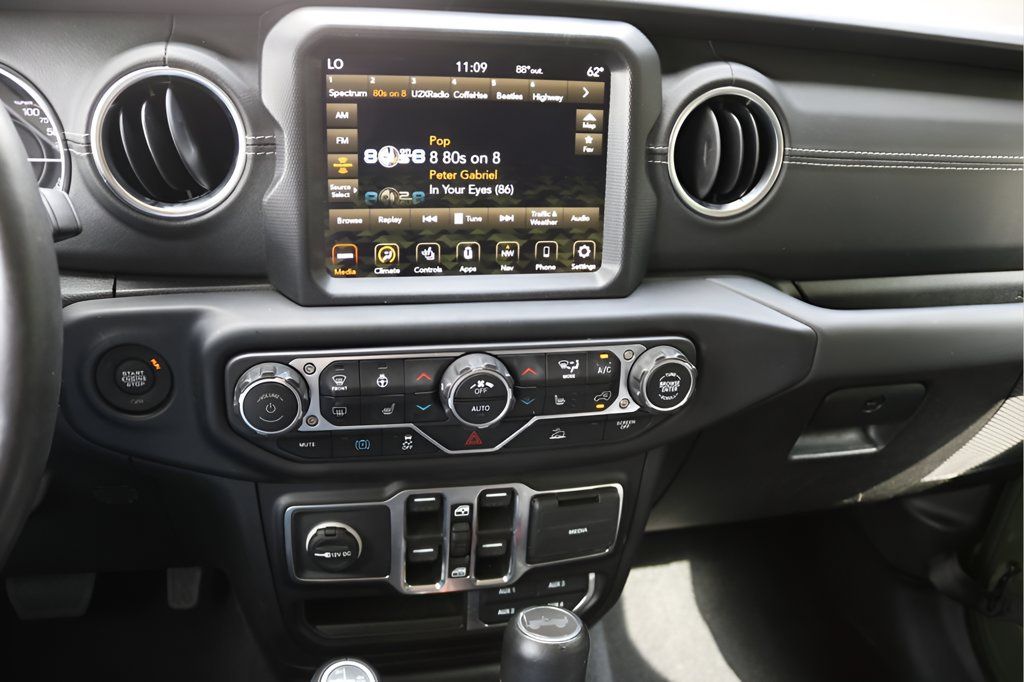 Used 2023 Jeep Wrangler Unlimited Sahara w/ Cold Weather Group AWD/4WD image 22