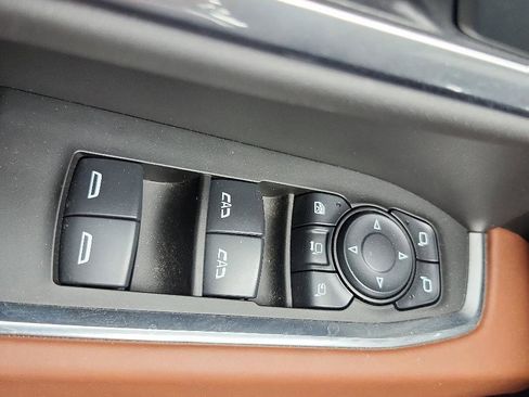 Certified 2025 GMC Sierra 2500 Denali Ultimate image 28