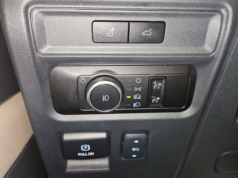 Used 2024 Ford Expedition Limited AWD/4WD image 34