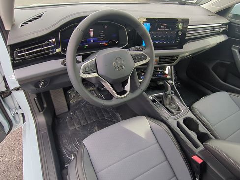 New 2026 Volkswagen Jetta SE image 11