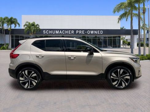 Certified 2024 Volvo XC40 B5 Plus w/ Protection Package Premier AWD/4WD image 8