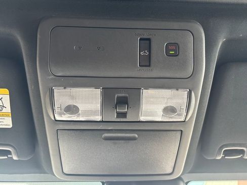 Used 2023 Nissan Frontier PRO-4X w/ Pro-4X Premium Package image 15