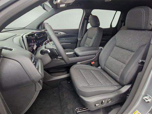 New 2026 Chevrolet Traverse LT w/ Driver Confidence Package image 14