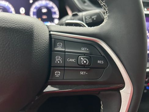 Certified 2023 Jeep Grand Cherokee L Laredo image 18