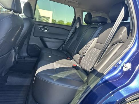 Used 2023 Nissan Rogue Platinum w/ Platinum Premium Package FWD image 29