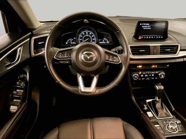 Used 2018 MAZDA MAZDA3 Touring FWD image 5