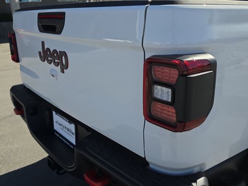 New 2026 Jeep Gladiator Rubicon image 10