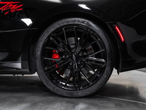 Used 2022 Chevrolet Camaro ZL1 RWD image 22