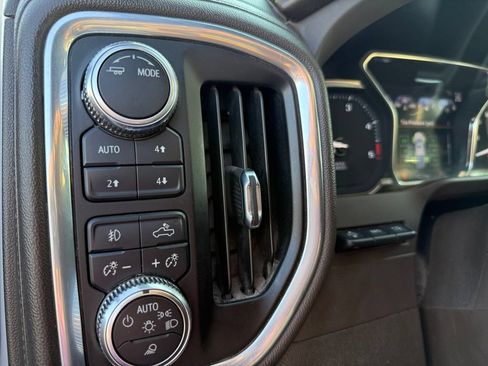 Used 2022 GMC Sierra 3500 Denali w/ Denali Ultimate Package AWD/4WD image 19