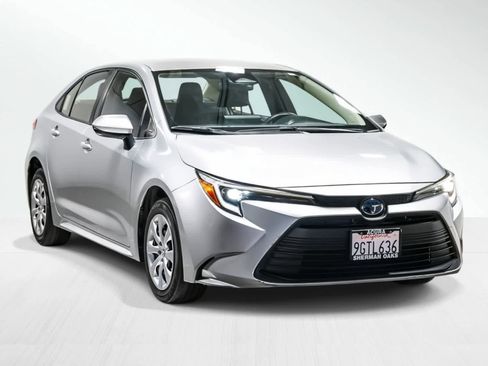 Used 2023 Toyota Corolla LE image 6