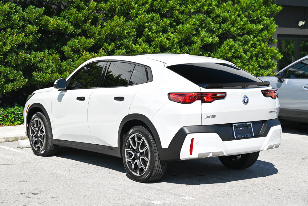 Used 2025 BMW X2 xDrive28i AWD/4WD image 6