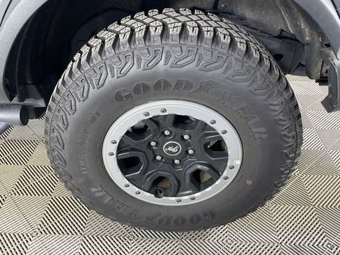 Used 2024 Ford Bronco Outer Banks w/ Sasquatch Package image 18