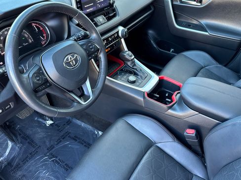 Used 2022 Toyota RAV4 TRD Off-Road image 10