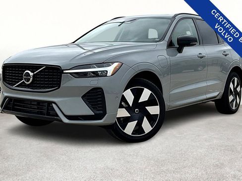 Used 2025 Volvo XC60 T8 Plus w/ Protection Package Premier image 15