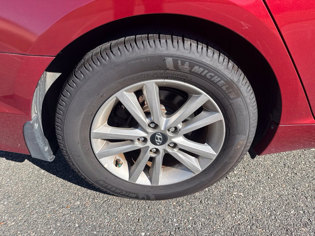 Used 2015 Hyundai Sonata SE FWD image 9