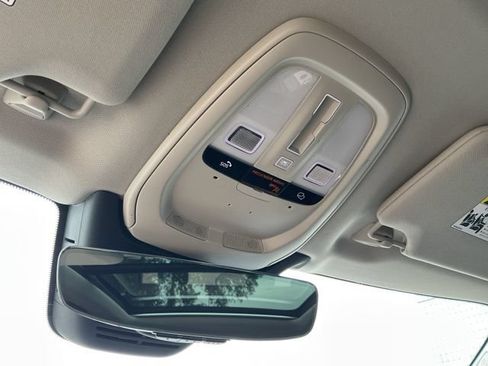 Certified 2024 Volvo XC90 T8 Plus w/ Protection Package Premier AWD/4WD image 19