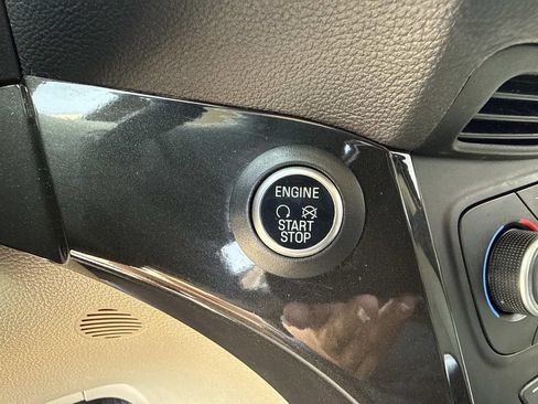 Used 2019 Ford Escape Titanium FWD image 28