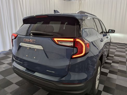 Used 2024 GMC Terrain SLE w/ Driver Convenience Package AWD/4WD image 7