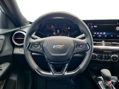 Used 2026 Chevrolet Trax RS w/ Sunroof Package FWD image 13