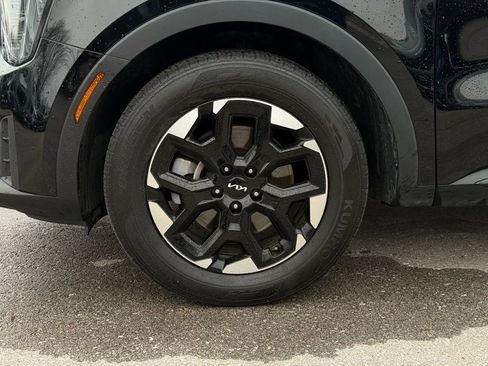 Certified 2024 Kia Sorento S image 5