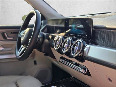 Certified 2021 Mercedes-Benz GLB 250 image 22