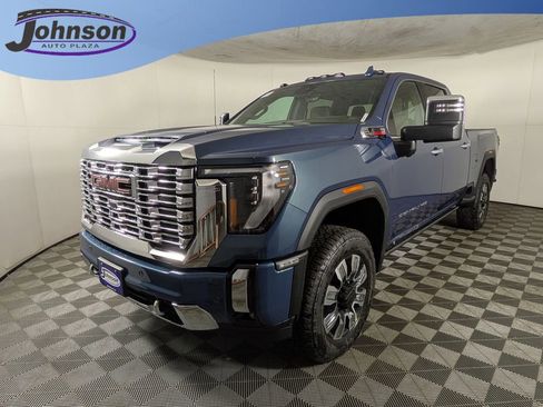 New 2026 GMC Sierra 2500 Denali w/ Denali Reserve Package AWD/4WD image 1