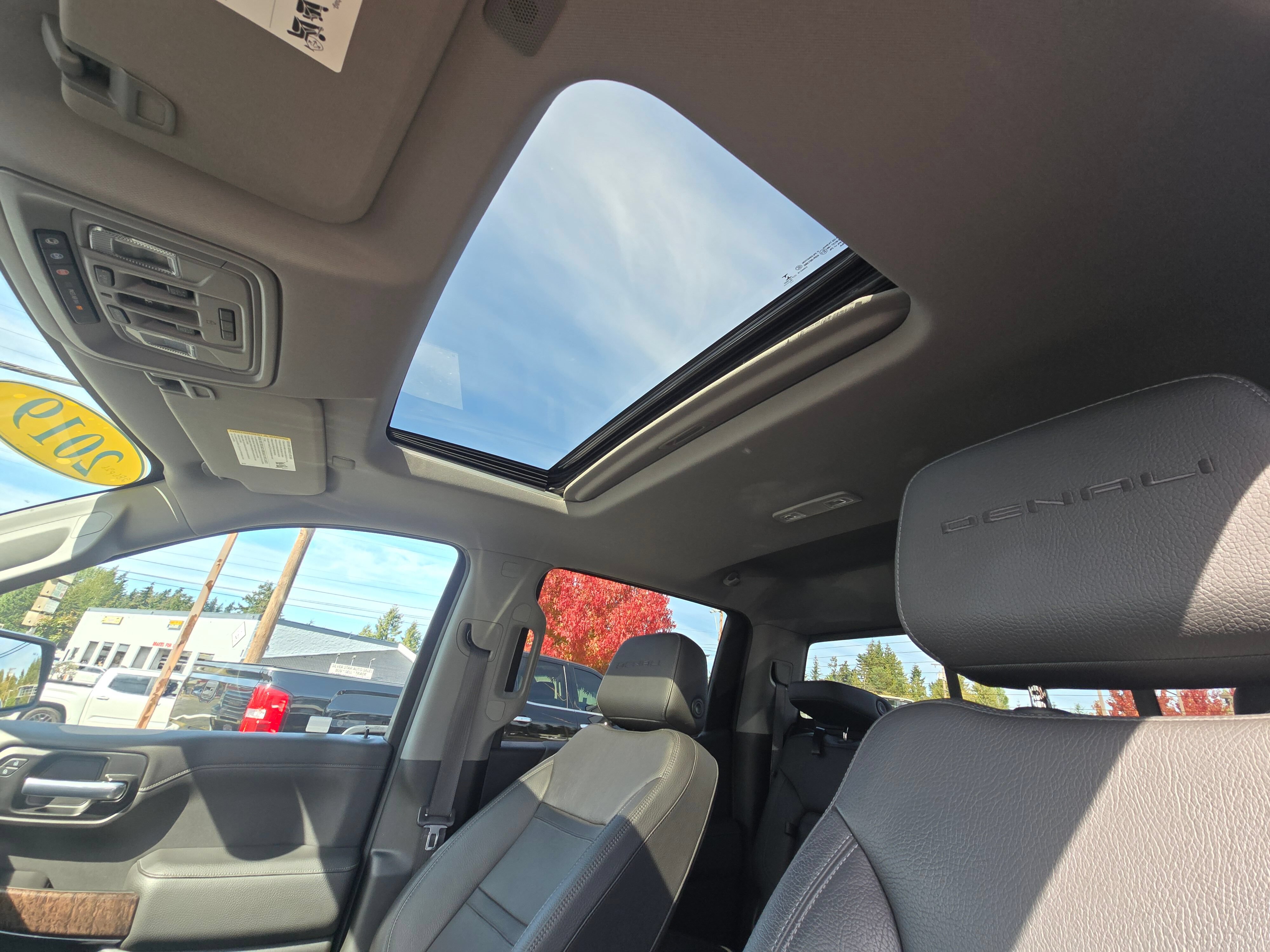 Used 2019 GMC Sierra 1500 Denali w/ Technology Package AWD/4WD image 23