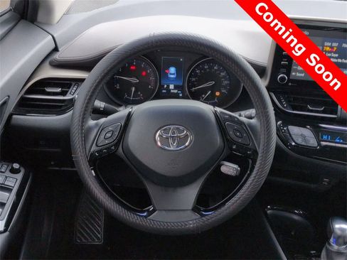 Used 2021 Toyota C-HR Limited image 22