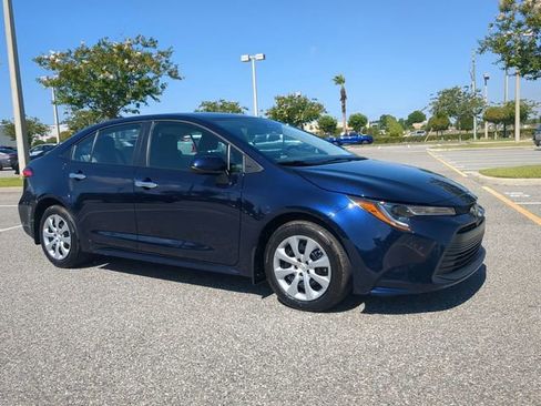Certified 2025 Toyota Corolla LE FWD image 2