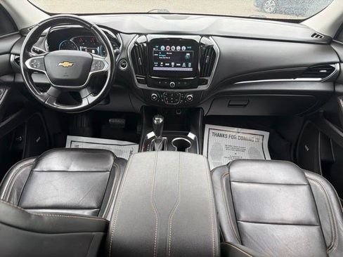 Used 2019 Chevrolet Traverse LT w/ LT Premium Package AWD/4WD image 27