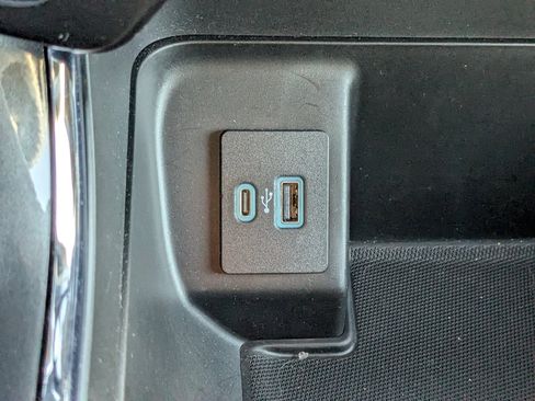 Certified 2021 Ford F150 XLT w/ Equipment Group 302A High image 22