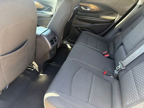 Used 2021 GMC Terrain SLE w/ Driver Convenience Package FWD image 15
