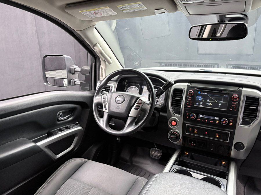 Used 2018 Nissan Titan XD 4x4 Crew Cab SV w/ SV Convenience Package image 36