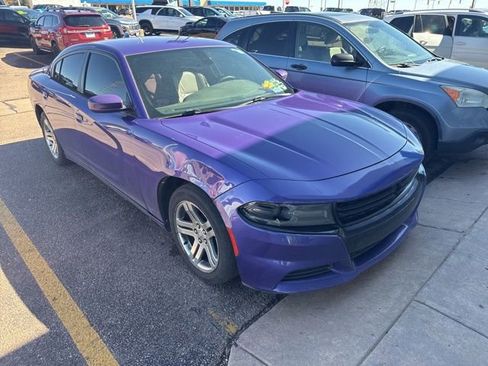 Used 2016 Dodge Charger SXT w/ Plus Group image 3