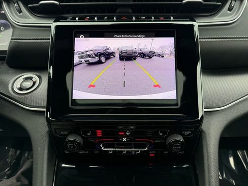 Certified 2023 Jeep Grand Cherokee Altitude image 19