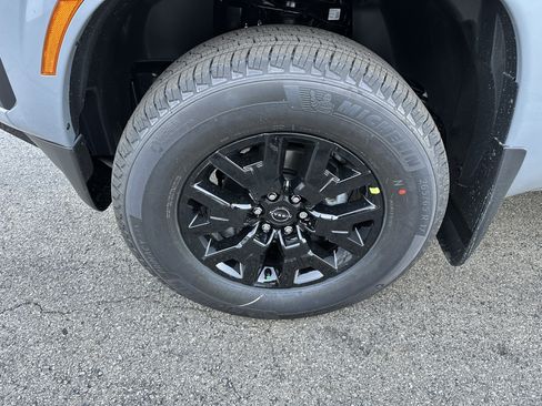 New 2026 Nissan Frontier SV image 14