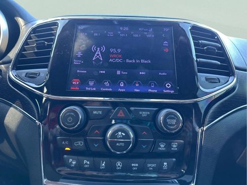 Certified 2021 Jeep Grand Cherokee Summit w/ Platinum Series Group image 18