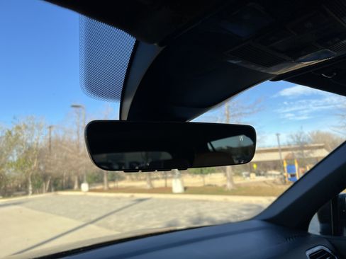 Certified 2024 Volkswagen Tiguan SE image 25