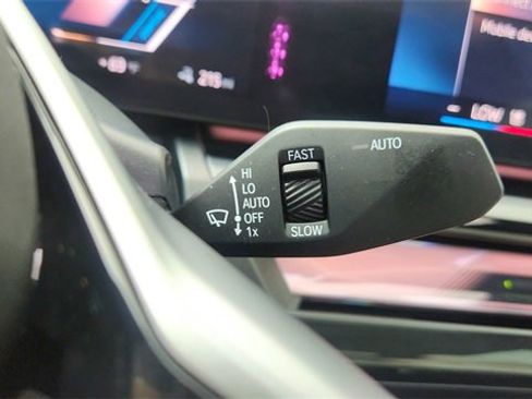 Used 2025 BMW i5 xDrive40 image 46