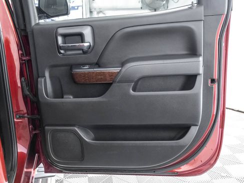 Used 2018 GMC Sierra 1500 SLT AWD/4WD image 40