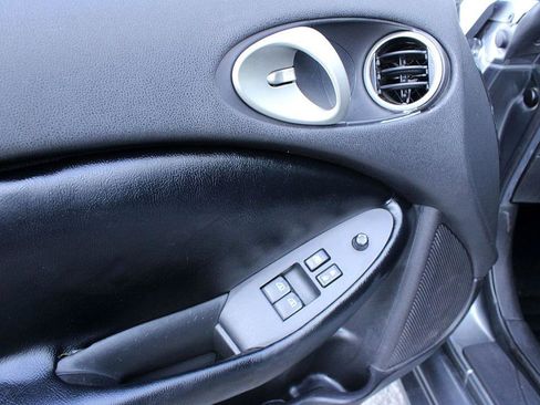 Used 2014 Nissan 370Z Coupe image 10