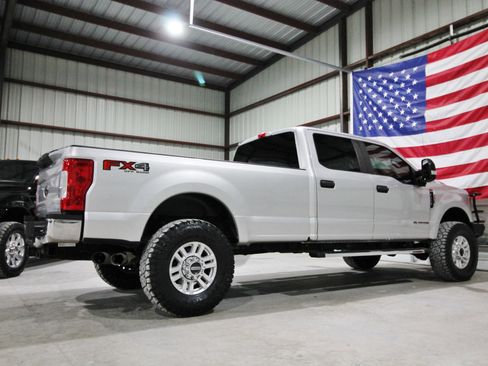 Used 2019 Ford F350 XL w/ STX Appearance Package image 12