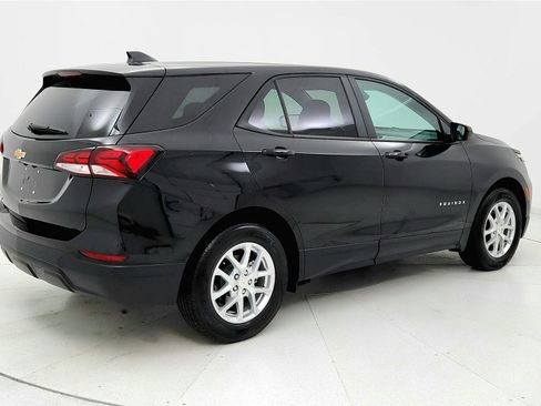 Used 2023 Chevrolet Equinox LS image 5