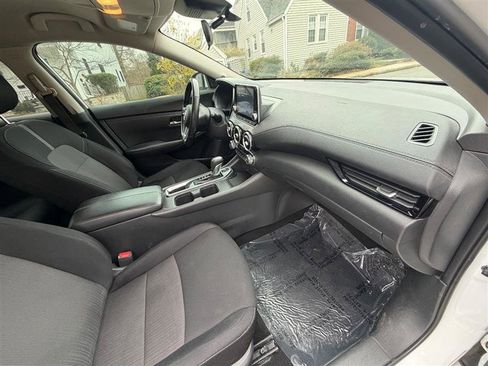 Used 2023 Nissan Sentra SV w/ All-Weather Package image 29