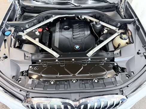 Used 2020 BMW X7 xDrive40i w/ Premium Package AWD/4WD image 25
