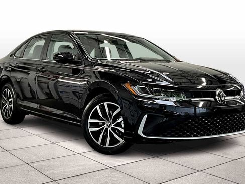 New 2026 Volkswagen Jetta SE image 2