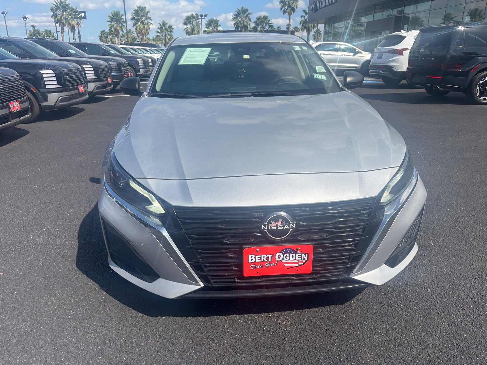 Used 2024 Nissan Altima 2.5 S FWD image 2