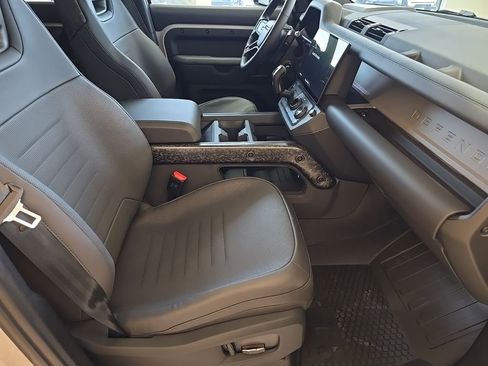 New 2026 Land Rover Defender 110 OCTA AWD/4WD image 7