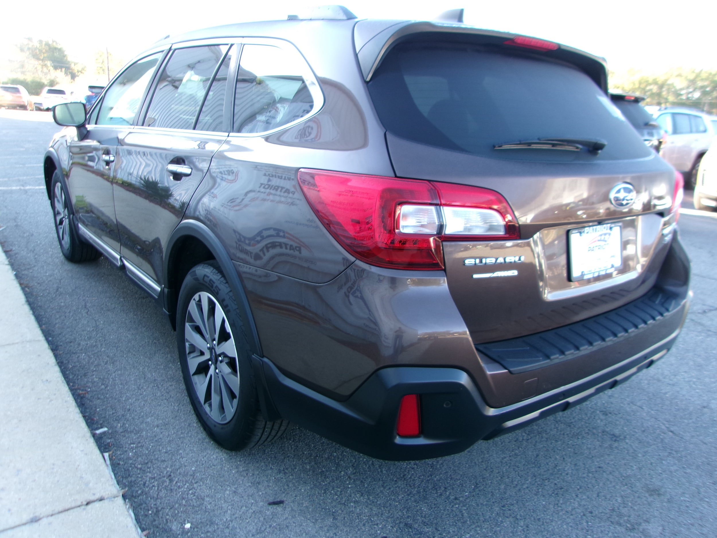 Used 2019 Subaru Outback 3.6R Touring w/ Protection Package #1 AWD/4WD image 3