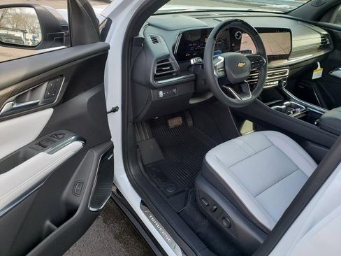 New 2026 Chevrolet Traverse High Country w/ LPO, Floor Liner Package AWD/4WD image 6